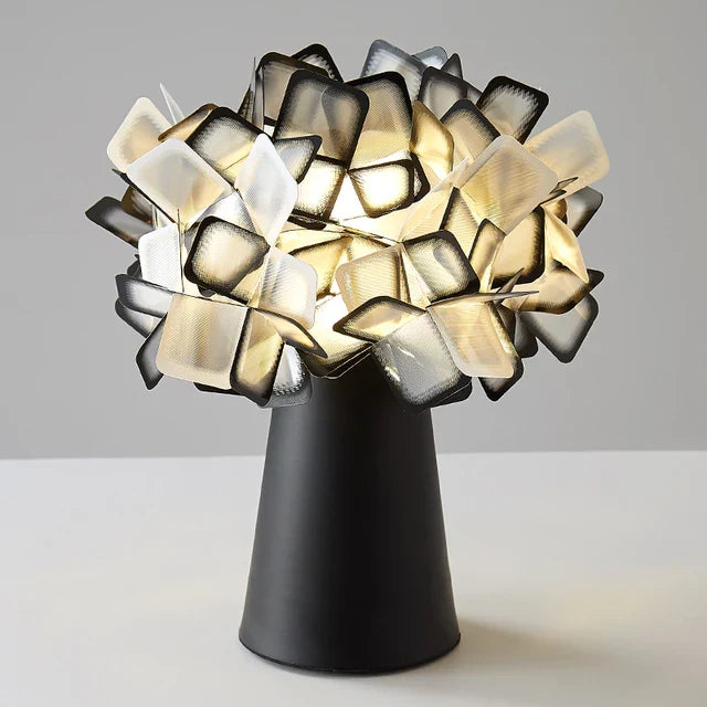 Clarity - moderne bordlampe