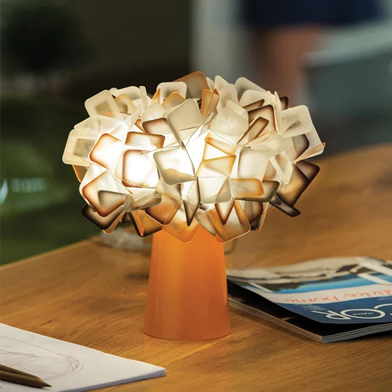 Clarity - moderne bordlampe