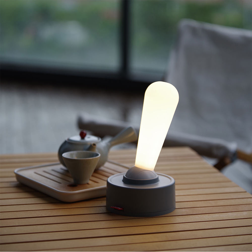 Retro-bordlampe med håndtagskontakt