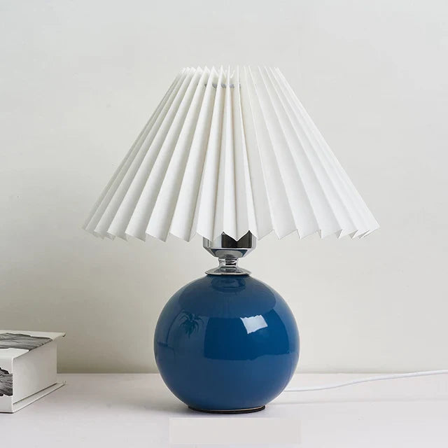 Antique Pleated - vintage bordlampe med plisseret skærm